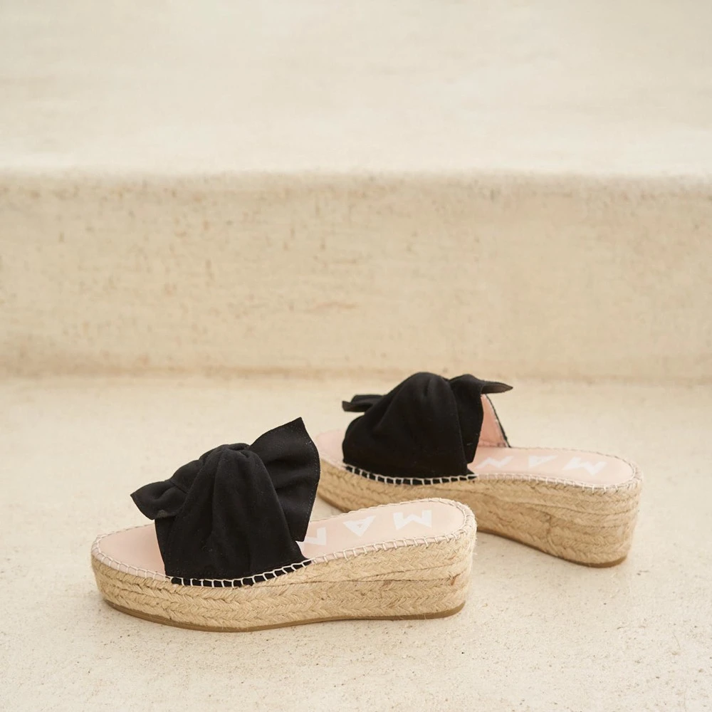 Γυναικείες Πλατφόρμες Soft Suede Platforms With Knot
Hamptons Manebí